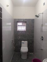 Sub Unit : bathrooms 4