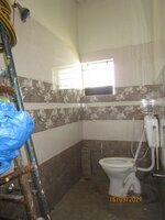 Sub Unit : bathrooms 1