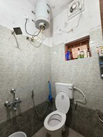 Sub Unit : bathrooms 2