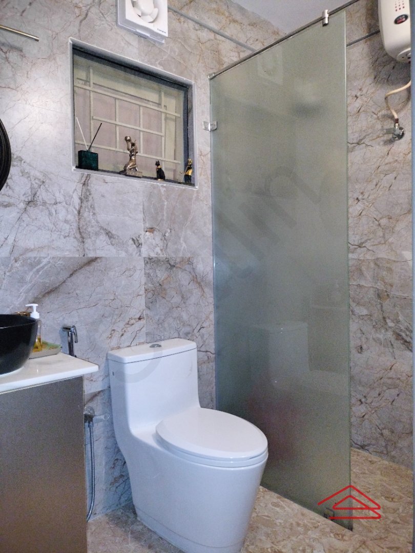 Bathroom 4